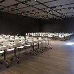 Отель Renaissance Barcelona Fira
