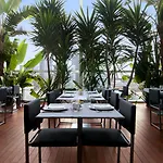 Renaissance Barcelona Fira Отель
