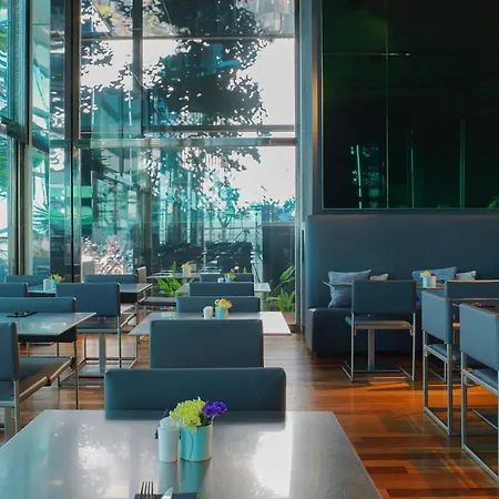 Renaissance Barcelona Fira 4*